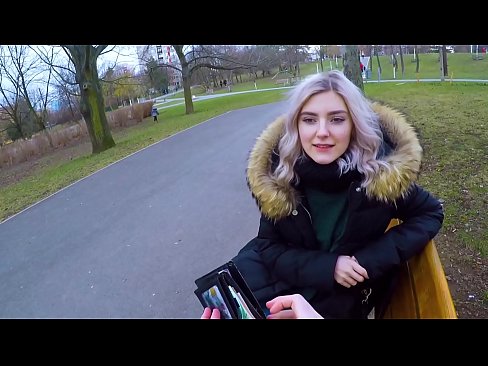 ❤️ Nilulon ang mainit na cum ng isang estranghero para sa pera - blowjob sa parke ni Eva Elfie ❤  Sex sa amin ﹏